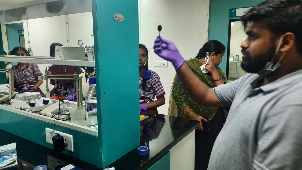 CCMB (@ccmb_csir) on Twitter photo <a href="/CSIR_IND/">CSIR, India</a> and <a href="/RoySocChem/">Royal Society of Chemistry</a> join hands to reach more students through each other's educational initiatives. They sign an MoU and the CSIR labs, such as us, do a nationwide experiment session on making batteries with coins. You can find the expt here: edu.rsc.org/global-experim… <a href="/CSIR_IND/">CSIR, India</a> and <a href="/RoySocChem/">Royal Society of Chemistry</a> join hands to reach more students through each other's educational initiatives. They sign an MoU and the CSIR labs, such as us, do a nationwide experiment session on making batteries with coins. You can find the expt here: edu.rsc.org/global-experim…