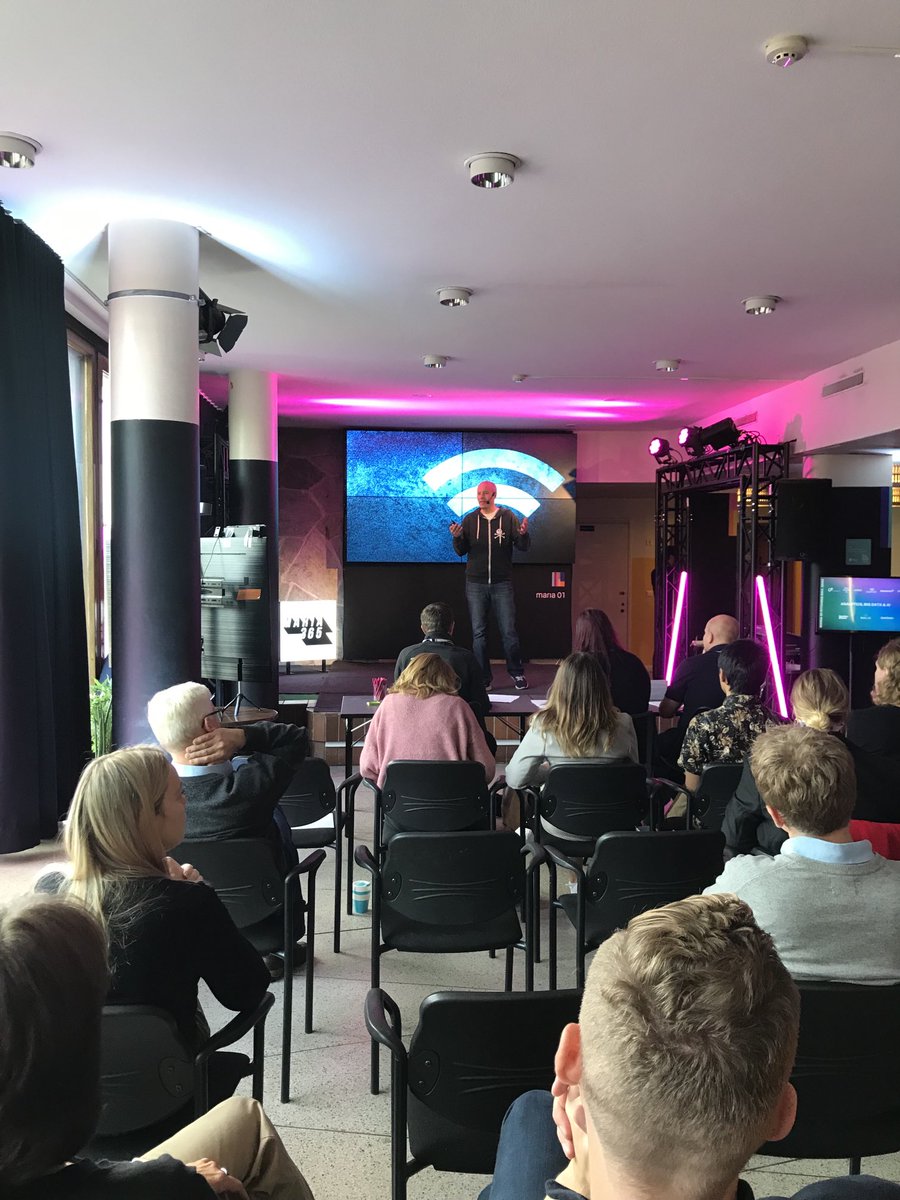 Relentless pitching for ⁦<a href="/HaminaWireless/">Hamina Wireless</a>⁩ by our very own ⁦<a href="/JussiKiviniemi/">Wireless Janitor</a>⁩