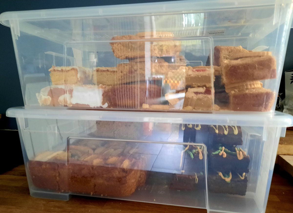 First day back as a 2nd year! Spent most of yesterday in the kitchen ready to welcome our new cohort of #SLT2B <a href="/SLTHuddsUni/">.</a>