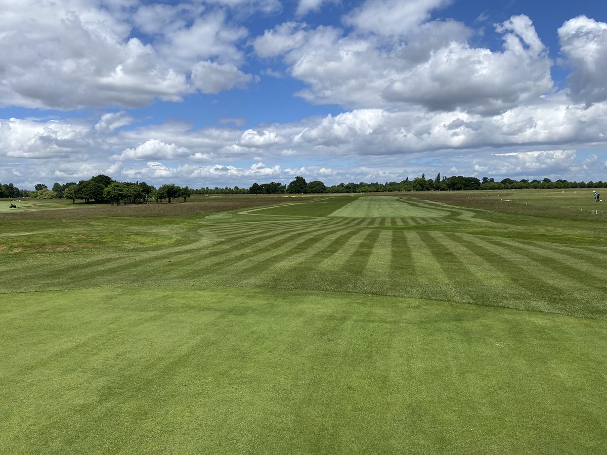 Carlsharp10's tweet photo. A great job opportunity has arisen at Hampton Court Golf Club! We are recruiting a Deputy Course Manager. If you are interested to apply or would like to know more about the role, please send your CV to Carl - carl@hamptoncourtgolf.co.uk https://t.co/v7O5beKba7