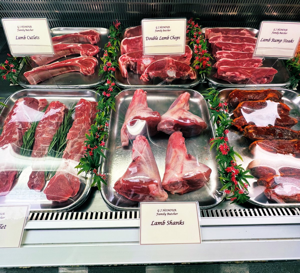 Selection of our West Sussex Lamb on the counter today 🔪🐑 

G J Honour Family Butchers @ The Farm Shop Lyne