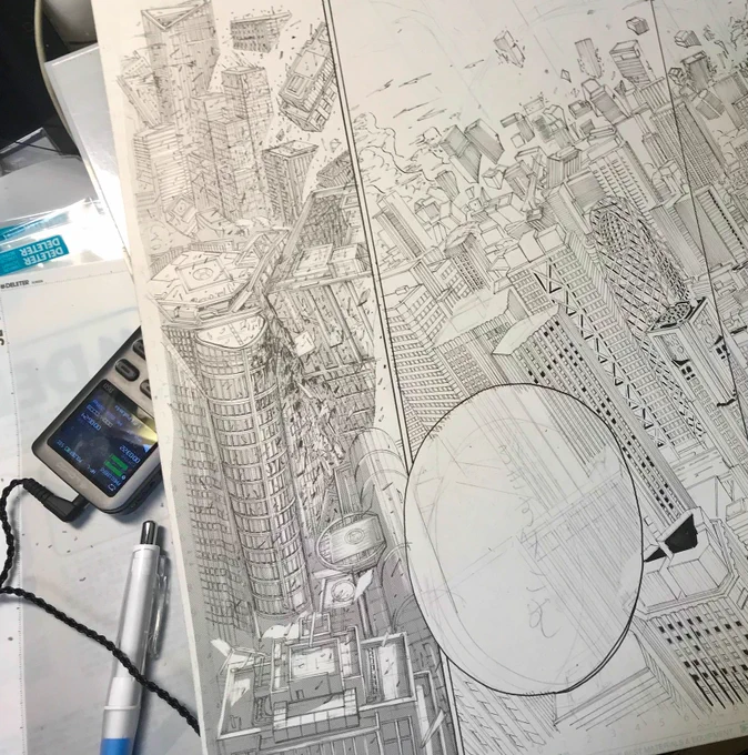 RT 4年前くらいにアフタヌーンで描いた初連載作『ダレカノセカイ』がフランスで発売されました。

漫画家なりたての頃の作品ですが、楽しんでもらえたらいいのだけど・・・やっぱりちょっと稚拙なので自分で読み返すのは恥ずかしい笑

この時期の作画は完全にアナログでしたね。 