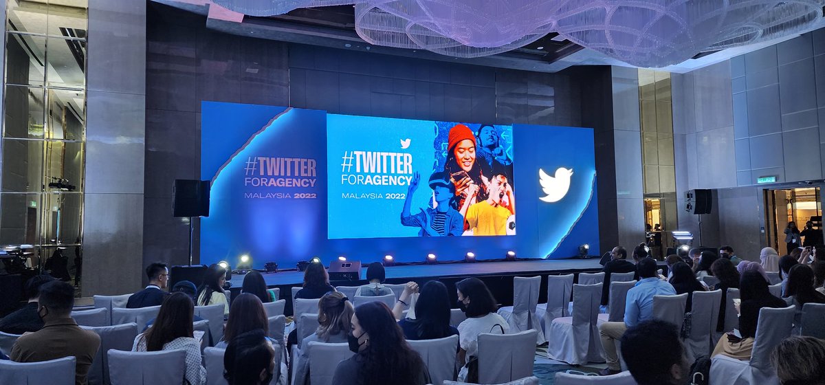 fishfishphish's tweet photo. Present but not presenting! #TwitterForAgency https://t.co/Jvh0M1kckU