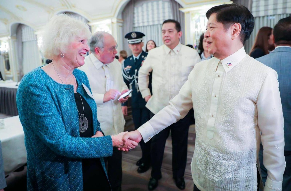 bongbongmarcos's tweet photo. As we reopen our borders amid the pandemic, we remain firm in our belief that stronger ties with US and ASEAN investors will lead us to a more resilient economy. https://t.co/DGIh878x21