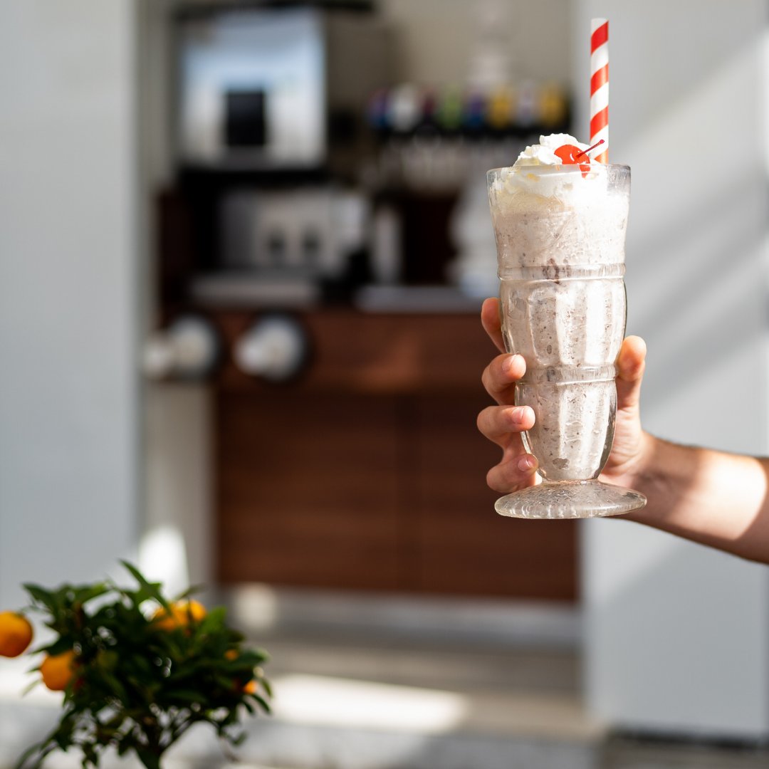 C’est pas un milkshake c’est un ✨ milkshake ✨.

#SteaknShakeFrance #SNSFrance