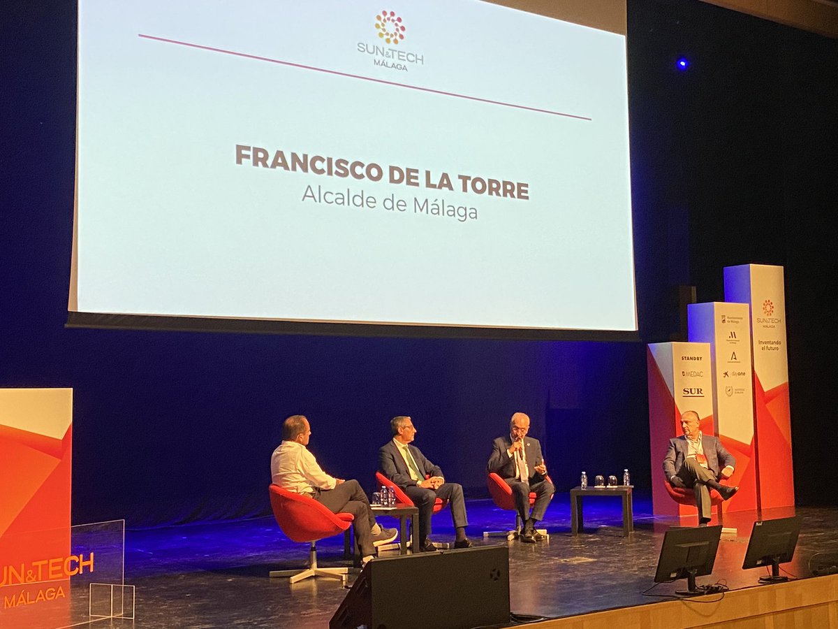 danielmoreno's tweet photo. Escuchando el debate sobre revolución digital y talento tecnológico en #sunandtech de @DiarioSUR https://t.co/OUoyeihHic