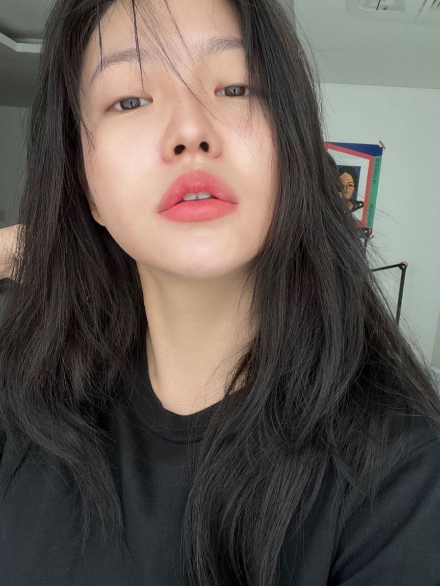 อยุ่บ้านรีวิวลิป พี่เยริสวยเว่อมากอะ เกินไปปะพี่