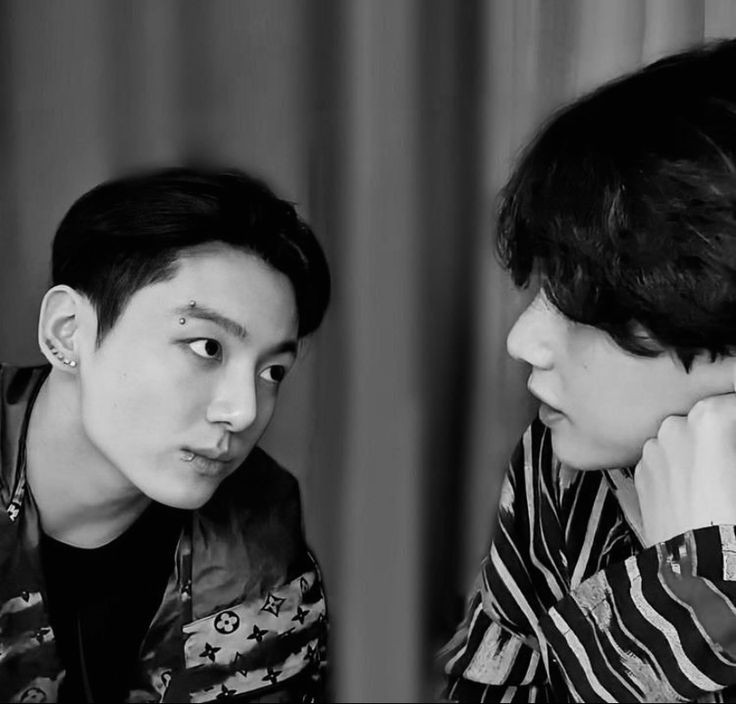 sadesoju's tweet photo. Aşkında kayboldum.
#taekook #taekookau https://t.co/xZG5b7jzYS