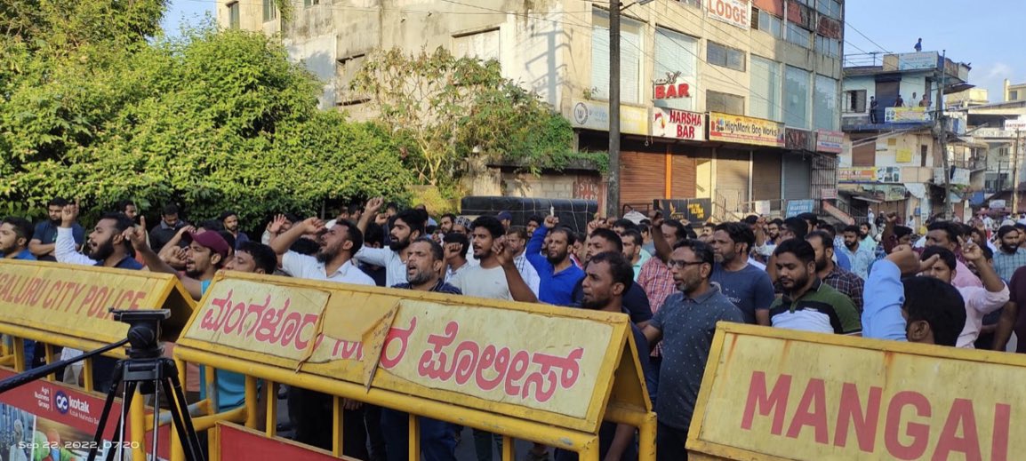 MusthaShaaan's tweet photo. The dark situation today is not different than #BritishRule
Those who fought against them are AntiNationals, then they become Freedom Fighters
#PFI Leaders are today's India's freedom fighters
#NIARssTool
#IndiaWithPFI https://t.co/ALoVV8rLk0