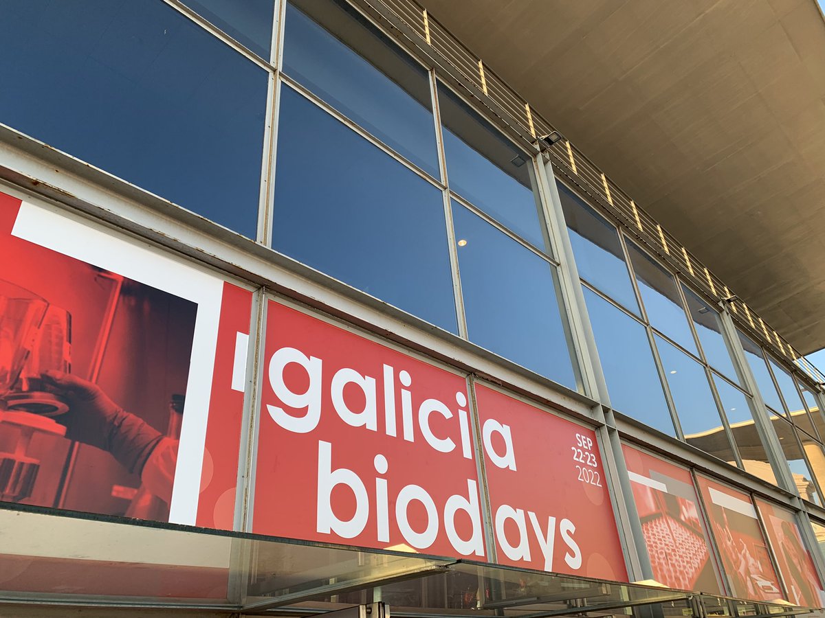 CICAUDC's tweet photo. La primera ponencia de #Biodays es de @delafuenteupenn que nos habla de la aplicación de la ingeniería informática y la IA al diseño de antibióticos y tratamiento de infecciones. El poder del cálculo al servicio de la evolución artificial para explorar espacios desconocidos https://t.co/ybkAQOV8Dq