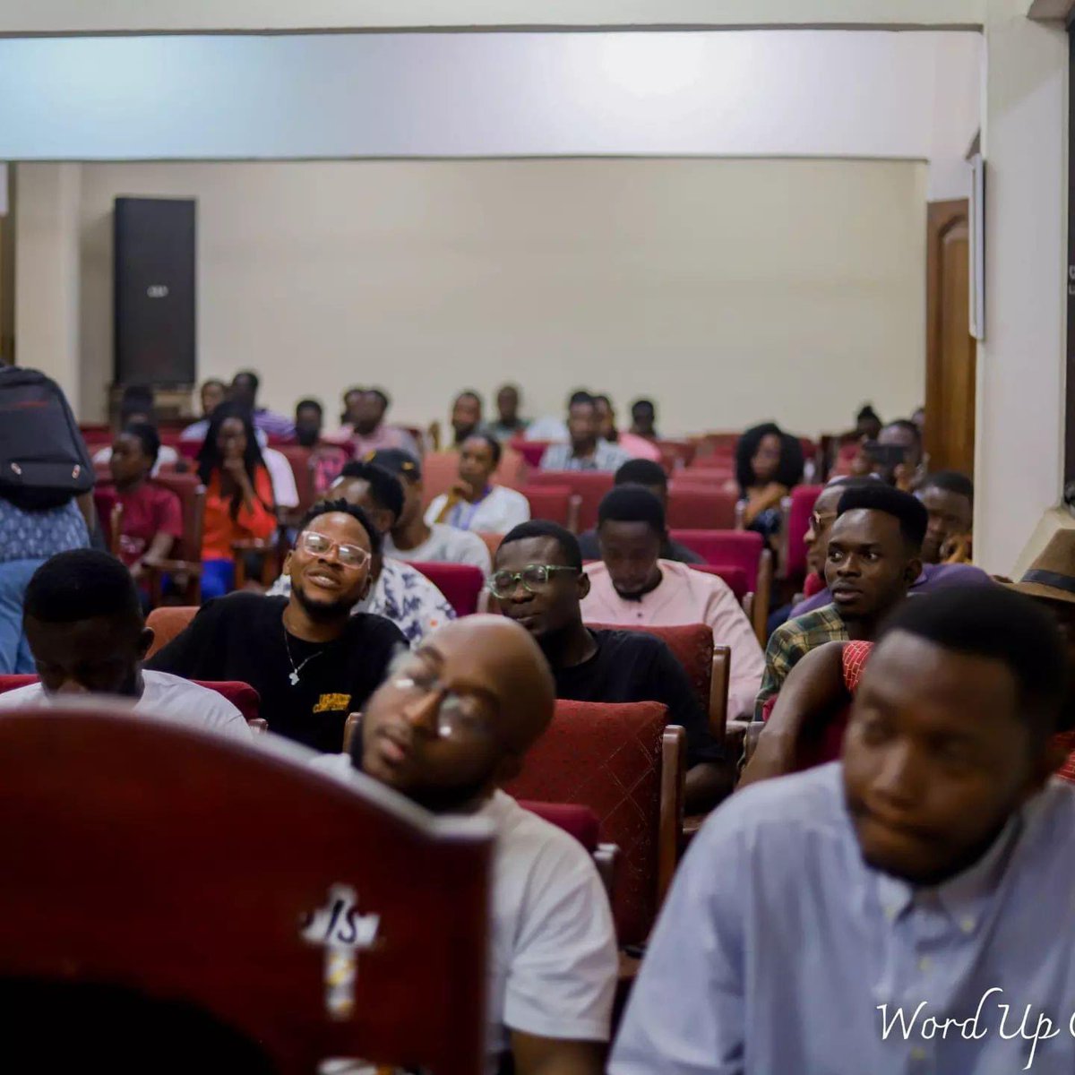 vpjglobal's tweet photo. Picture highlights of host @kingwonderword at “WORD UP CONCERT” the other weekend 🌴
#VPJ #wordupconcert #gospelblog https://t.co/6Yc5k18nva