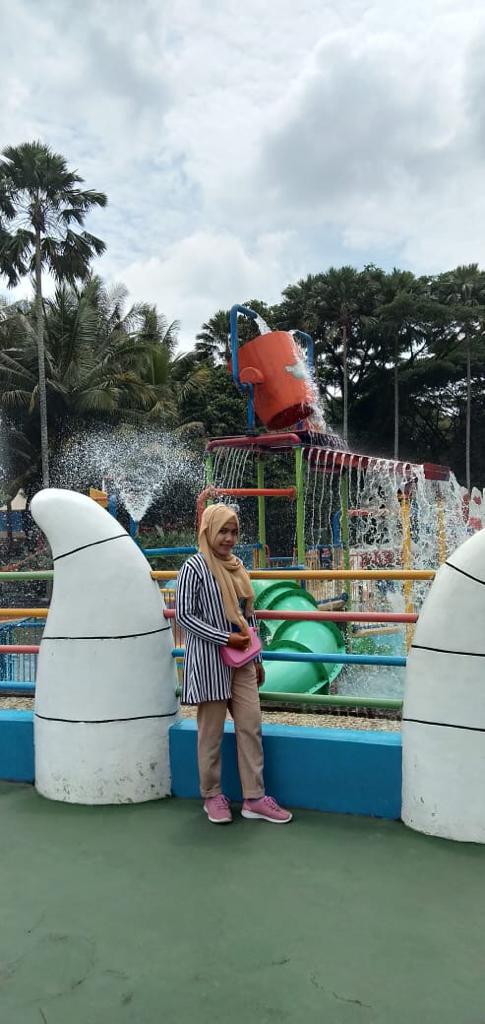 nindy_alya's tweet photo. Baru kenal ngomongnya ngajak jalan" doang, ujungnya di entot 🥲 https://t.co/VvpYCAqQ8n