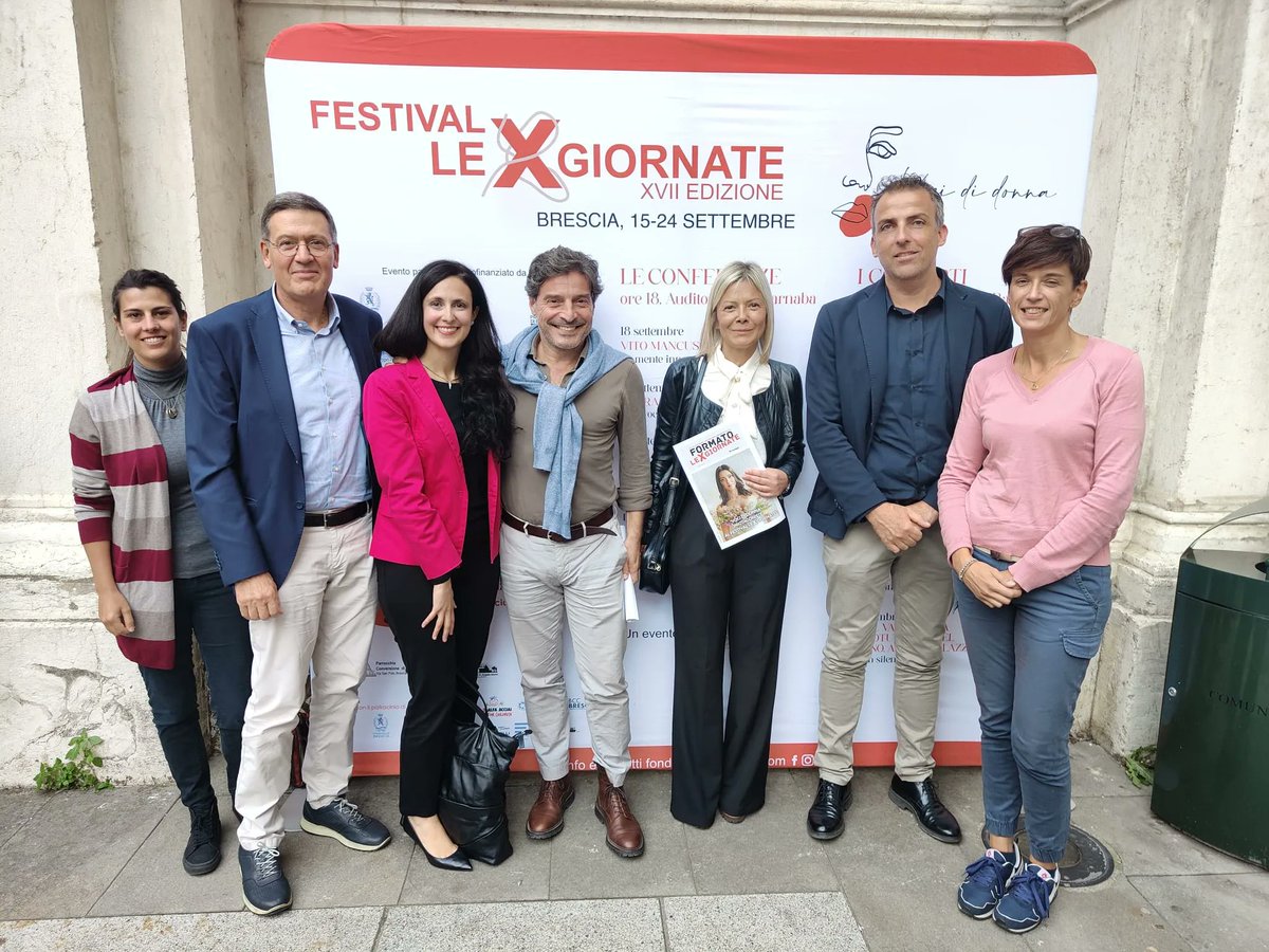 Si è tenuto ieri il seminario "Professione donna" all'interno della rassegna delle <a href="/LeXGiornate_/">LeXGiornate</a> dove è intervenuta l'ing. Marzia Bolpagni, introdotta dalla Presidente, Ing. Boldi. A seguire, la conferenza di Ilaria Capua: il coraggio di non avere paura.