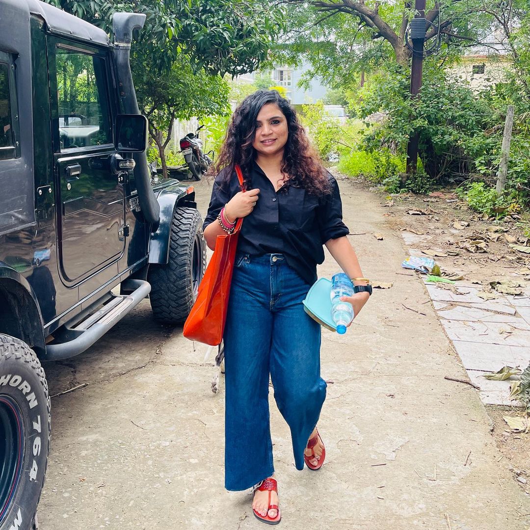 DeepaliNarwaria's tweet photo. Daily fit check😎
Approved??

See this Instagram post https://t.co/HdMS0TSNxI

#aboutlastnight #ootdfashion #ootd #hmxme #hm #whitepants #whitejeans #familygoals #birthday #tajlakefrontbhopal #outfitideas #grwn #westerndress #tubetops #heels #evening #familylove #igotthebestone https://t.co/6mMUAPqCiB
