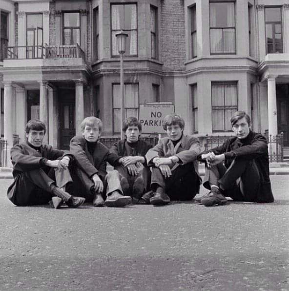 DaMLaAknK's tweet photo. The Rolling Stones'un çekilen ilk fotoğrafı olduğu söyleniyor...📷 https://t.co/DHMHHj8M4R