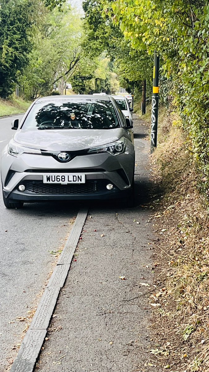 KWraight's tweet photo. @badlyparkedbrum a beautifully shit placement https://t.co/dKoda9H1Hp