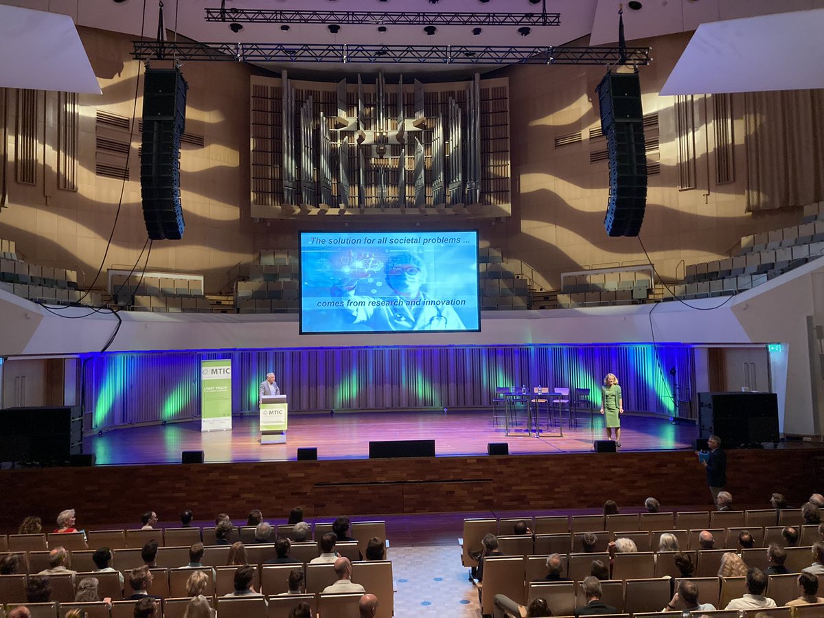 verdonck_bert's tweet photo. @e_mtic Dr Marcel Levi stated: “the solution for all societal problems comes from research and innovation”… leaves room for discussion… #emtic https://t.co/rg9BsCkZzg