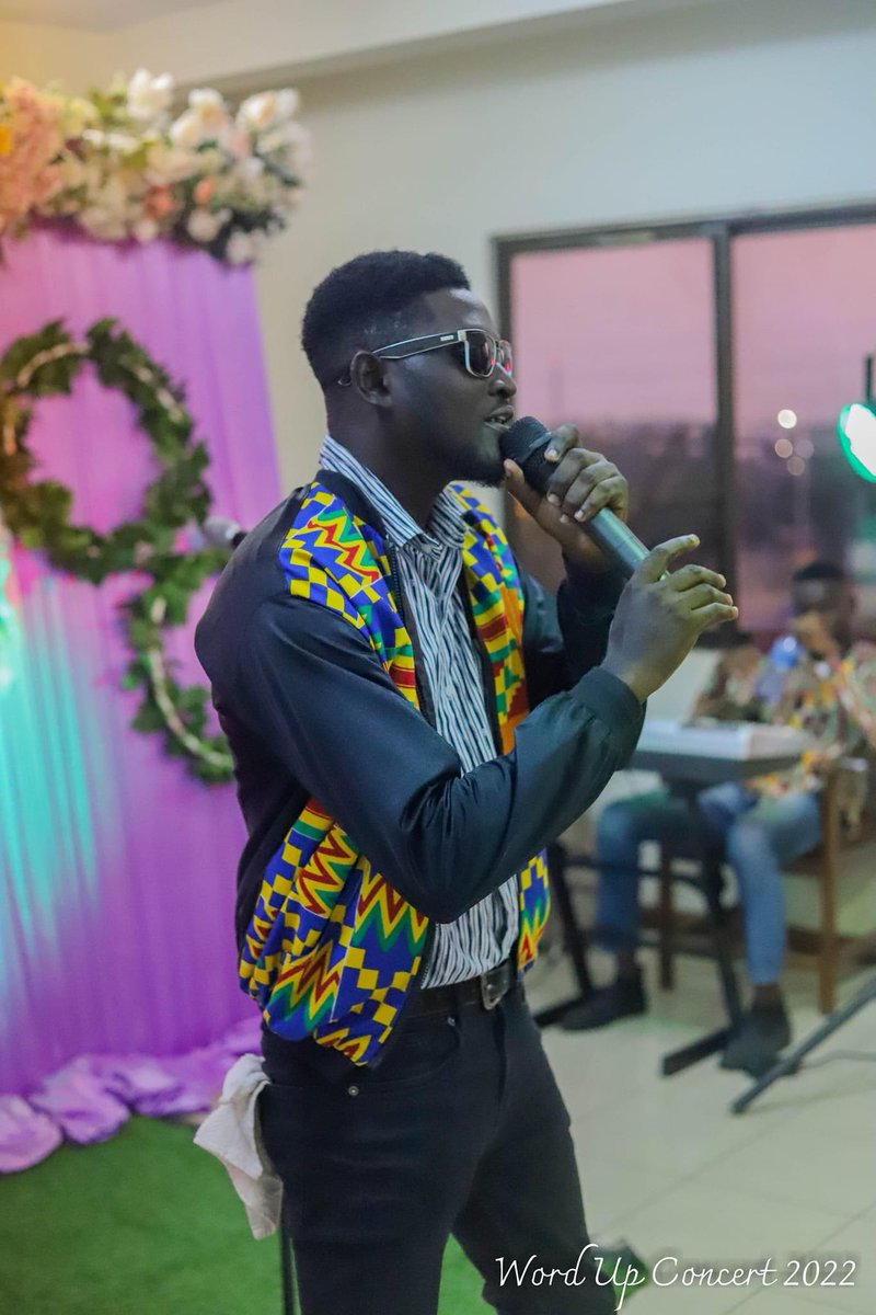 Vbuqsworld's tweet photo. Picture Highlights: Musician @Nyamesem portrayed an outstanding musical performance at the Word Up Concert hosted by Poet @kingWonderWord
#vbuqsworld #wordupconcert #gospelblog https://t.co/up2Pcan6gy