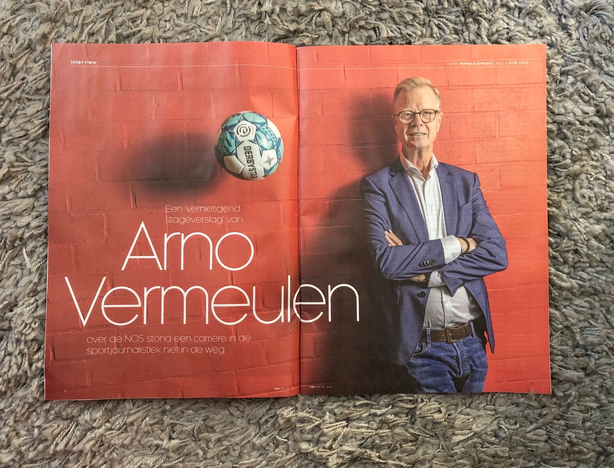 FotoRobVoss's tweet photo. Portret voor de Varagids, Arno Vermeulen commentator Studio Sport van de NOS. Tekst: Ronald Giphart @BNNVARA @NOSsport @VARAgids #portrait #fotografie #voetbal #knvb https://t.co/S2ZxZbXQxj