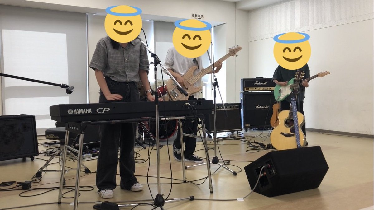 Gyureba's tweet photo. はじめまして！牛のレバ刺し禁止令です！🐮🥩❌
先日行われた梟祭にて初LIVEを行いました！
沢山の方にお越しいただき大盛況でした。ありがとうございました！ https://t.co/o5xYMUHGai