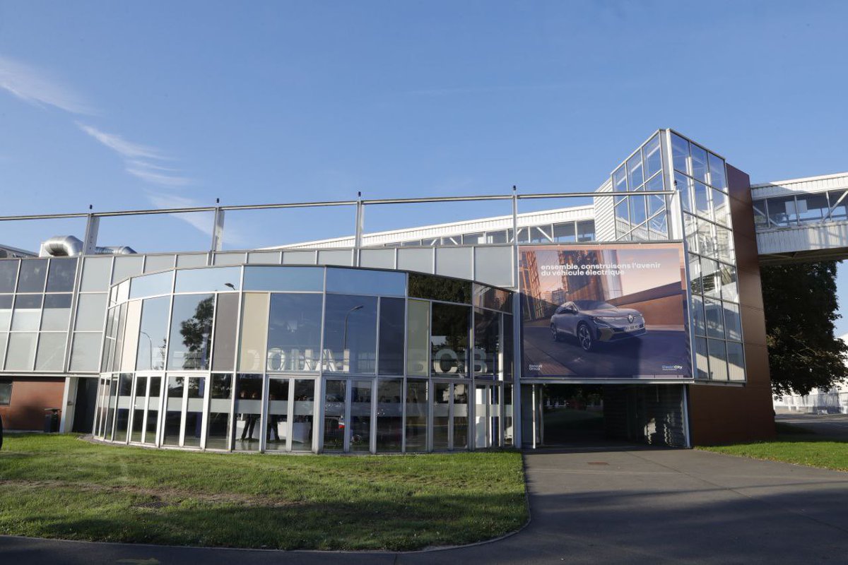 Merci à Luciano Biondo de nous accueillir aujourd’hui à Renault Douai ! Nous rencontrons les chefs d’entreprise pour leur proposer de financer par des #CIE l’embauche de Nordistes bénéficiaires du #RSA dans le Bassin minier.