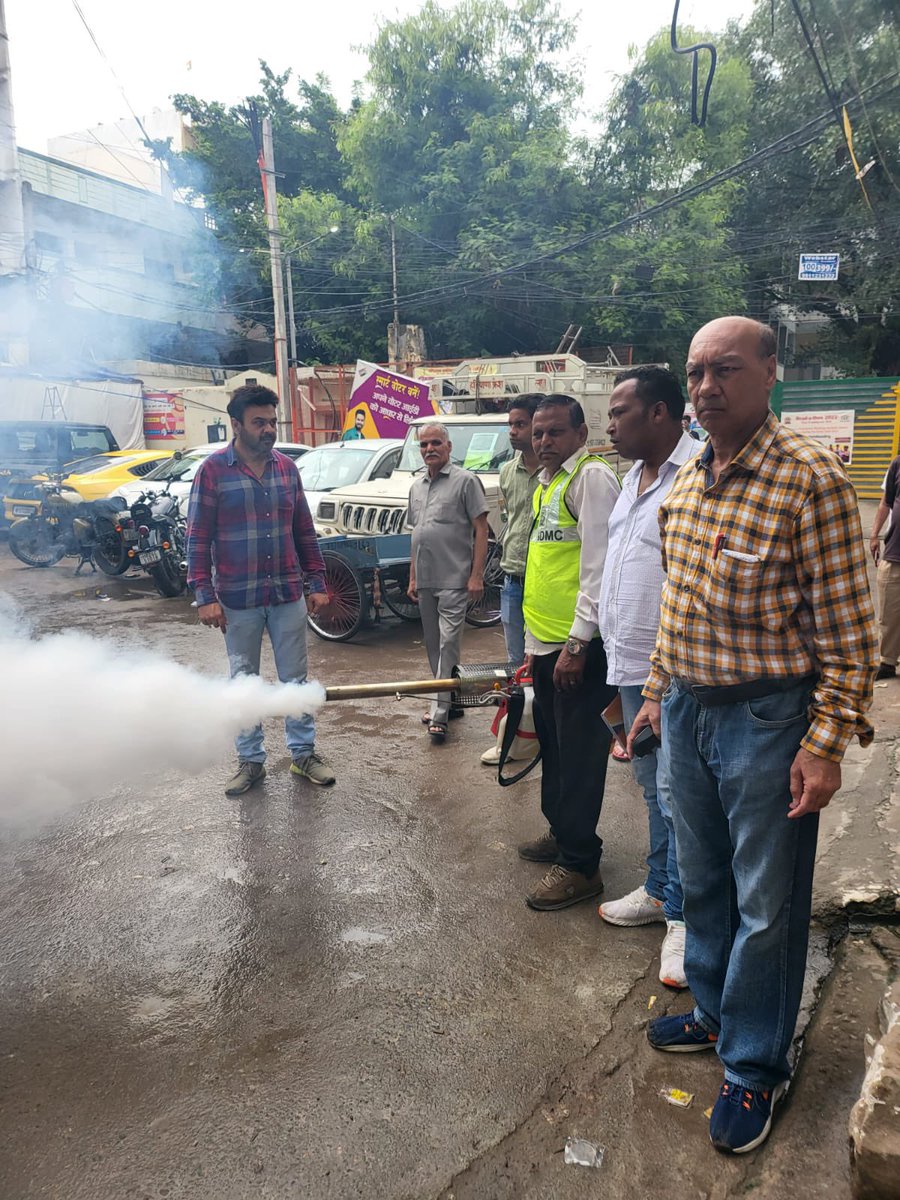 radhikadubjp's tweet photo. Controlling mosquito menance by taking anti larvae measures
#usemosquitorepellants
#dengue #program6
#सेवापकवाड़ा
#HappyBdayModiji https://t.co/6VjcPbYyOM