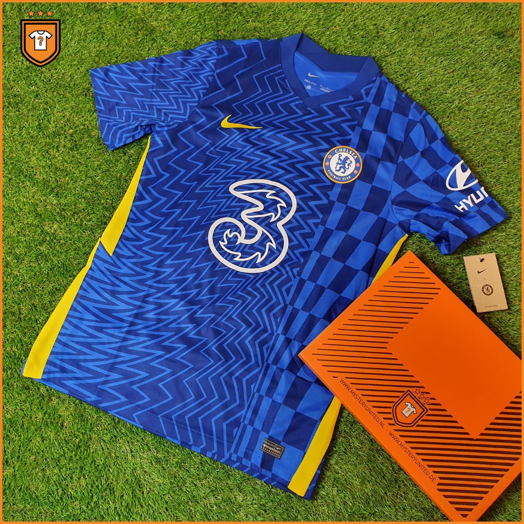 MysteryUnitedEU's tweet photo. Winnen #Nederland en #België vanavond allebei in de #NationsLeague? 🦁😈 Dan geven wij een mystery voetbalshirt weg! 🎁

Kans maken?
✅ Volg @MysteryUnitedNL 
🔃 Retweet

Direct bestellen? https://t.co/NtayvqU4tk 🔥 Voor 17u besteld = zelfde dag verzonden! 📦 #polned #belwal https://t.co/jO6jDo77ly