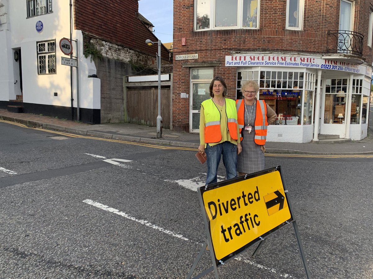 EcoEd2030's tweet photo. Happy #WorldCarFreeDay 2022! Gildredge House School’s third year of road closure. Let’shope it leads to a permanent #schoolstreet! https://t.co/vMv3d8gScJ