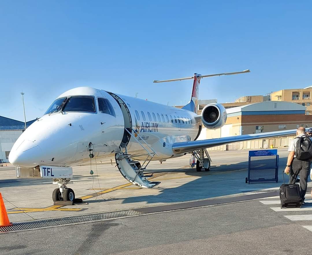 BOTONEY's tweet image. Welcome onboard, Gateway to adventure @Fly_Airlink

#FlyAirlink #Spring10k
#Competition #LoveTheLink