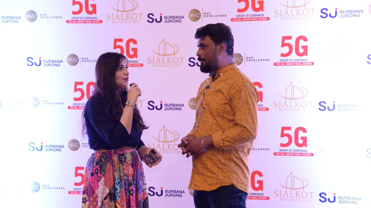 PropWalayPk's tweet photo. Team Property Walay formally attended the 𝐂𝐨𝐧𝐭𝐫𝐚𝐜𝐭 𝐒𝐢𝐠𝐧𝐢𝐧𝐠 𝐂𝐞𝐫𝐞𝐦𝐨𝐧𝐲 of Surbana Jourang and Maz Developer.
#sialkotmotorwaycity #SurbanaJourang #housingsociety 
#residential #commercial #plots #luxurylifestyle
#PropWalayPk #PropertyWalay #Sialkot https://t.co/F2qmu8wSf8