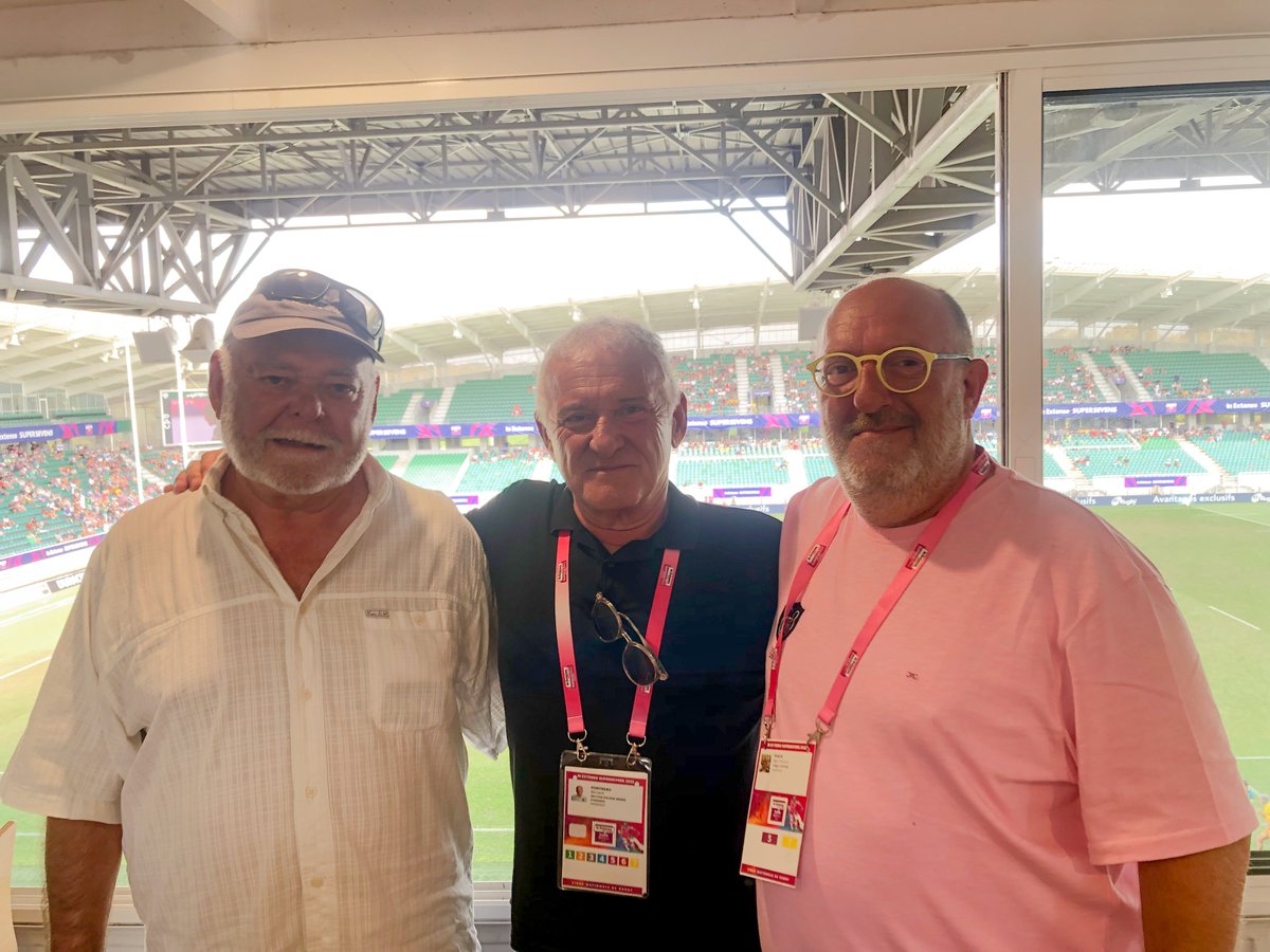 FDD_Section's tweet photo. Le @FDD_Section est très heureux d'annoncer la signature d'une convention avec @OvaleCitoyen pour nous aider à mettre en oeuvre des actions à fort impact social! #sectionresponsable #envertetpourtous #rugbypourtous #Rugby https://t.co/91JFZzFsN4