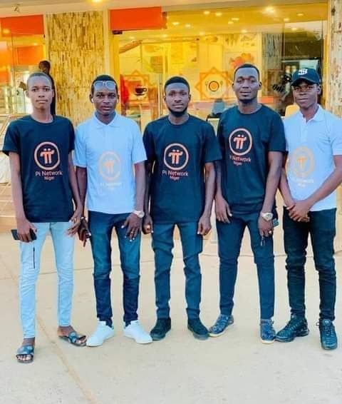 Brave #Pioneers...

Don't forget to keep mining your $Pi!

#PiNetwork #Pioneers #PiNetworkUpdates #PiCommunity #PiConnect #PiCo