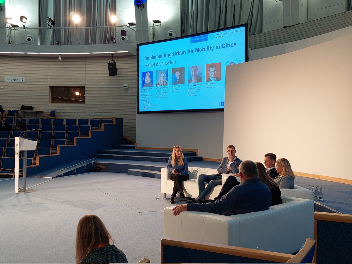 MdsTransmodal's tweet image. A second day for @MdsTransmodal attending Urban Mobility Days 2022 on behalf of @SenatorProject #UMD2022 #UrbanMobility