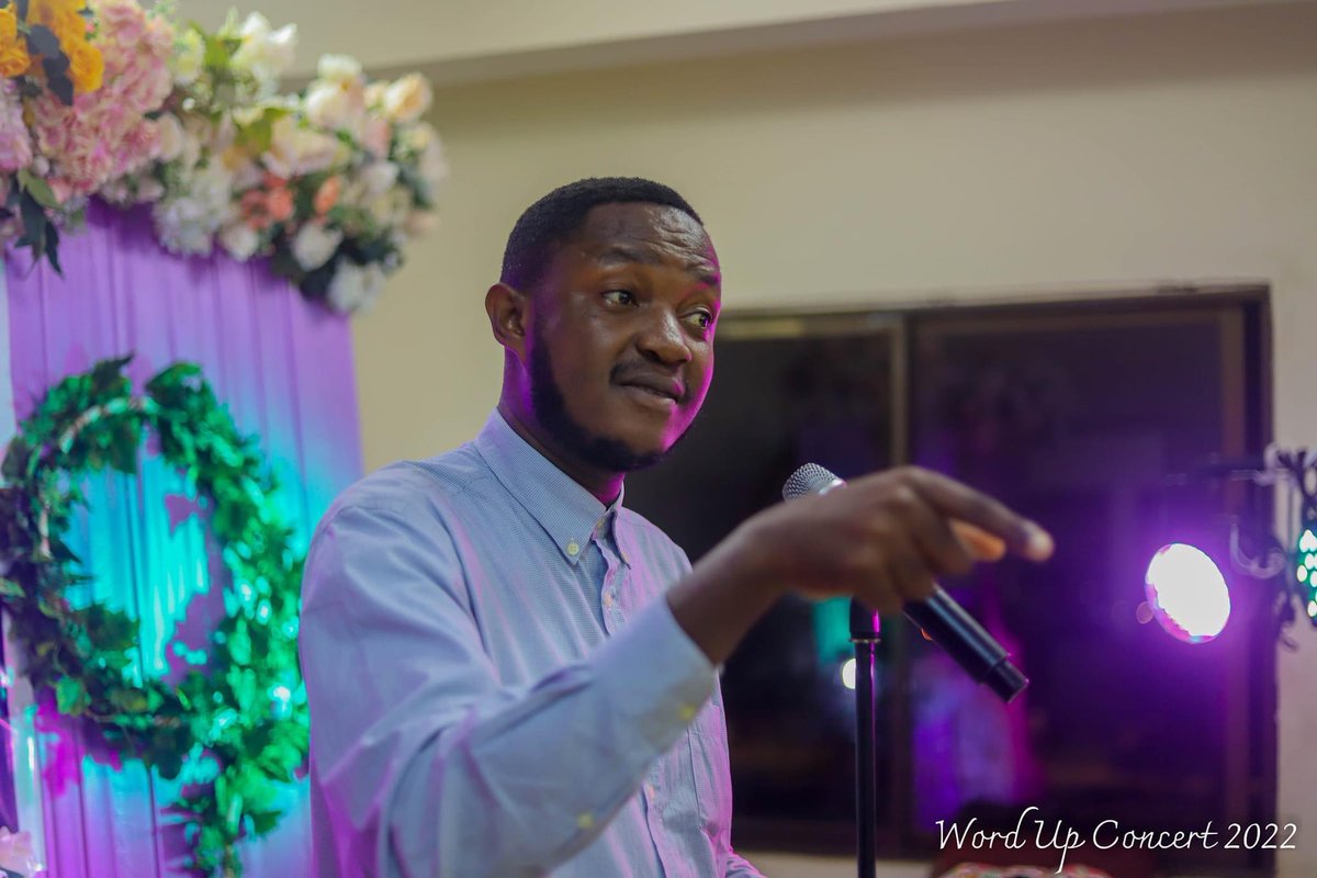 vpjglobal's tweet photo. Picture Highlights: One of Ghana’s finest poet @eli_sabblah was available and graced the “Word Up Concert” last weekend. You really missed on a great ministration if you weren’t available cc @kingwonderword
#VPJ #wordupconcert #gospelblog https://t.co/7XDc2DAxDW