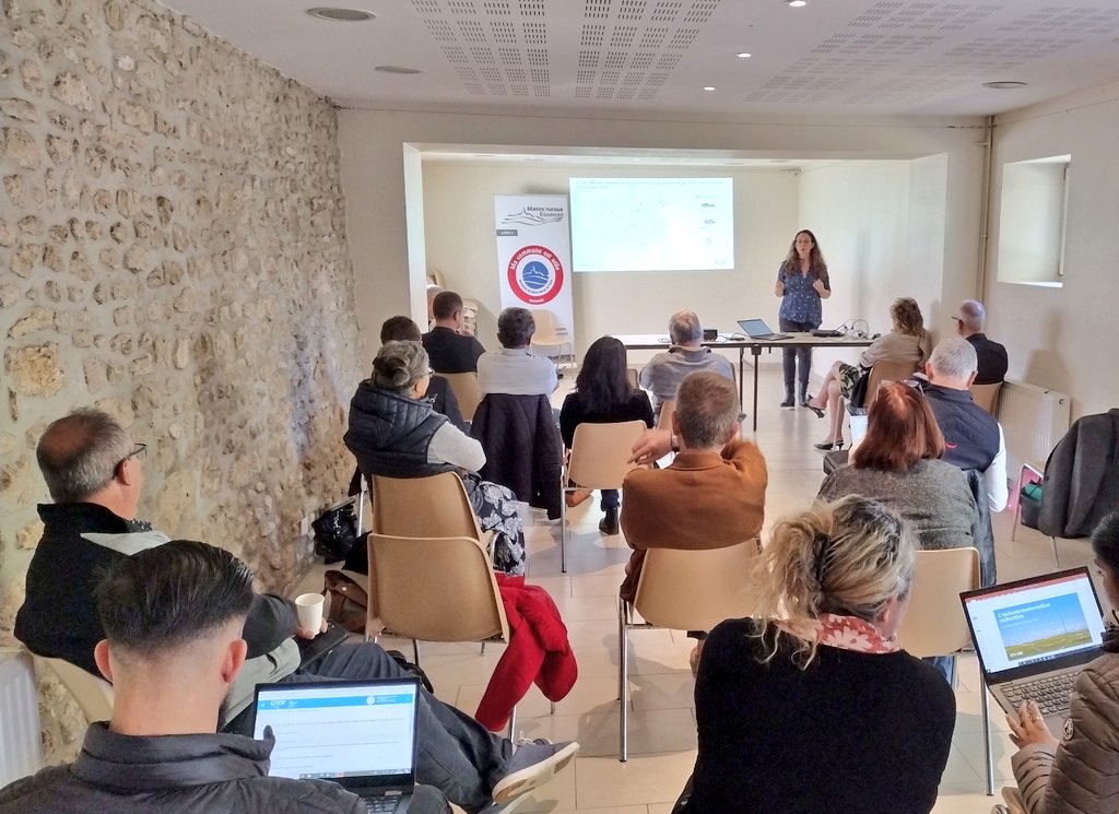 Passionnante matinée organisée par @MairesRuraux91 à Puiselet-le-Marais sur la transition et la sobriété énergétique. Les communes ont un rôle majeur à jouer dans le développement des énergies renouvelables. Et en <a href="/CDEssonne/">Département de l'Essonne</a>, le potentiel de production de #gazvert est conséquent