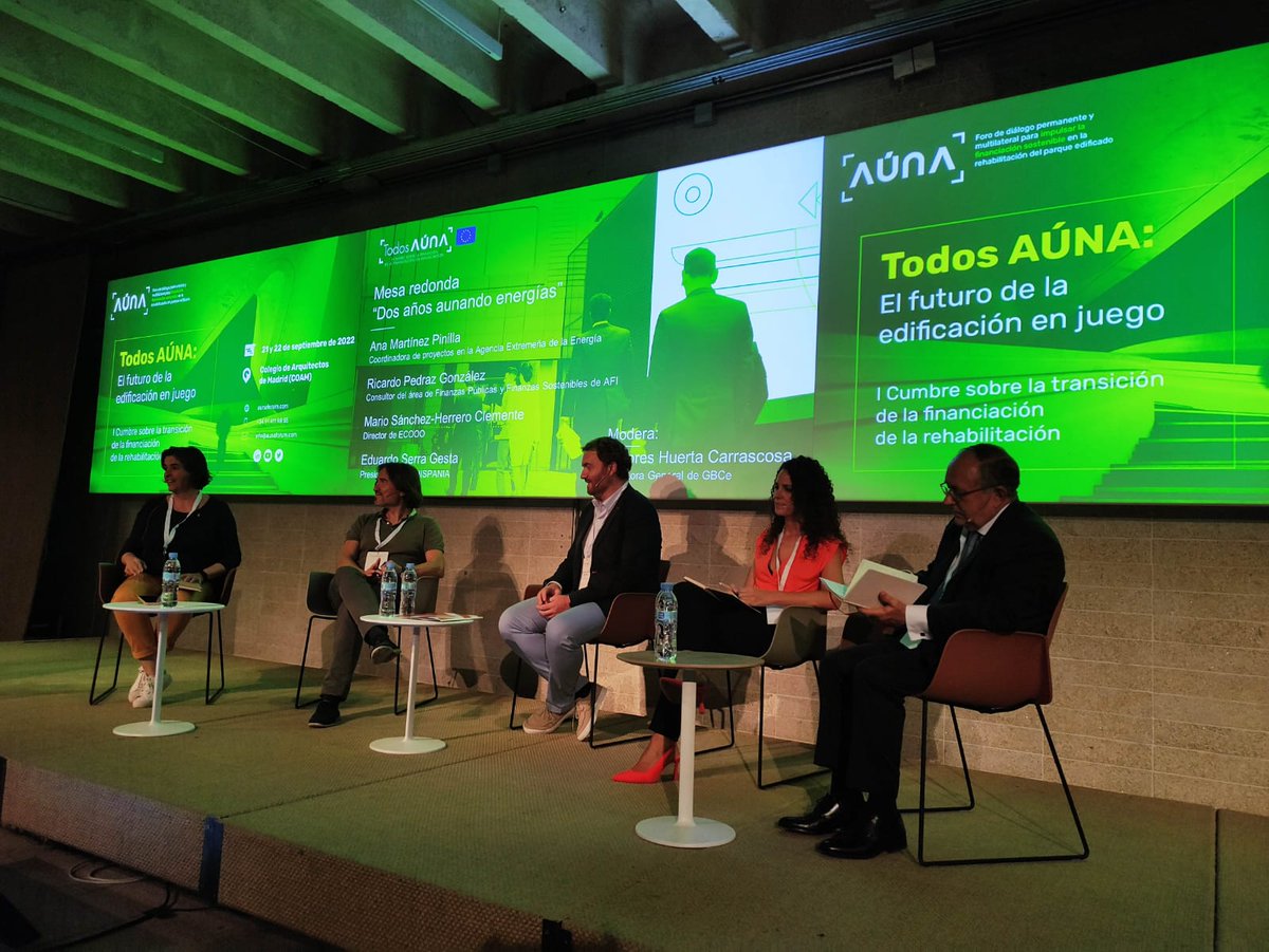 CSCAE's tweet photo. Ayer expusimos en #AUNAFORUM la labor de la Red de Oficinas de Apoyo a la Rehabilitación #RedOAr de los COAs para facilitar la gestión de los fondos #NextGeneration  y cómo el CSCAE y los Colegios acompañamos a los/as profesionales en la comprensión y solicitud de estas ayudas. https://t.co/kvBr498znB