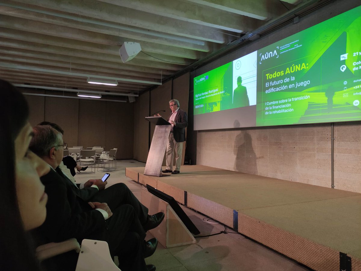 Ayer expusimos en #AUNAFORUM la labor de la Red de Oficinas de Apoyo a la Rehabilitación #RedOAr de los COAs para facilitar la gestión de los fondos #NextGeneration  y cómo el CSCAE y los Colegios acompañamos a los/as profesionales en la comprensión y solicitud de estas ayudas.