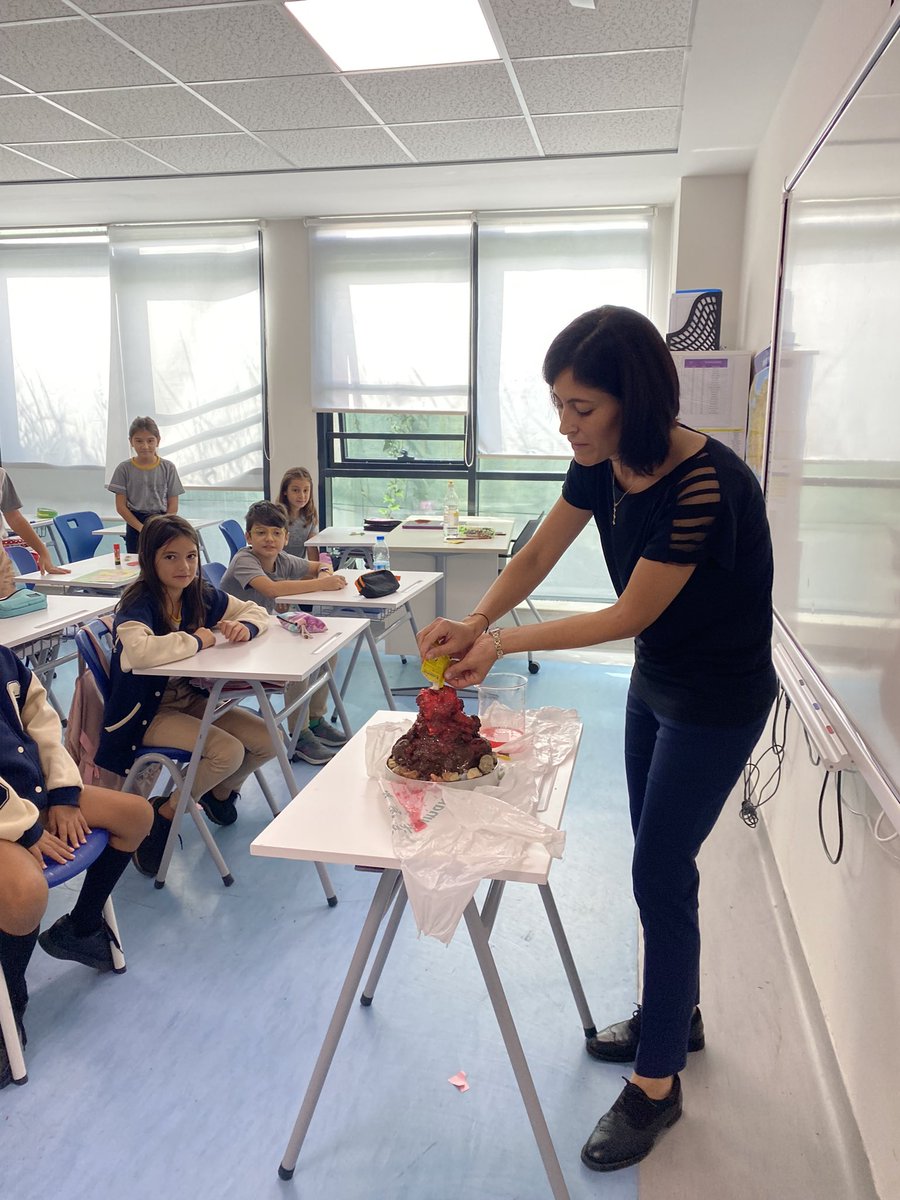 Kayaçların nasıl oluştuğunu deney yaparak gözlemledik. 🪨🌋@narliderekampus <a href="/fatlihann/">Fırat atlıhan</a> <a href="/tuubauysal/">Tuba Uysal</a> <a href="/halil_gurkan/">Halil Gürkan</a>