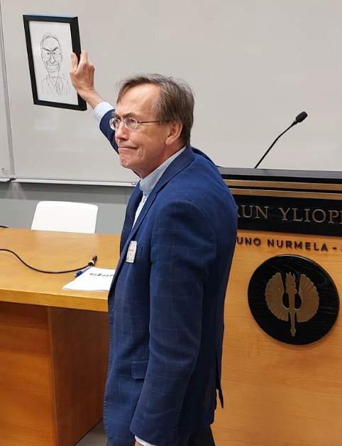 Another lovely 🖼️ from @kholmber and <a href="/nwb2022/">NWB2022</a> to the #nwb2022 keynote speaker @MiedemaF...

Understandably, is #OpenAccess😉

But so is the book: 
📖 link.springer.com/book/10.1007/9… 

👏