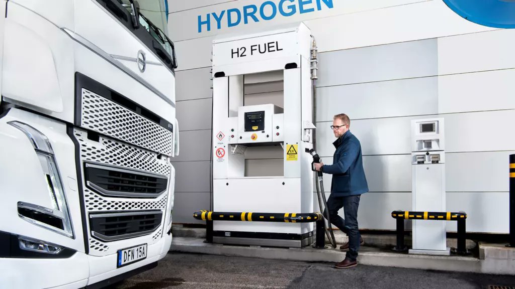 Mobility Transformation Forum (@transportforum) on Twitter photo #Hydrogen trucking could be competitive with diesel as early as 2030 according to <a href="/H2AccelerateEU/">H2Accelerate</a>, however, strong policy support is critical to making it a key player in building the #NetZero transport system. Read more: bit.ly/3qcvh5i #Hydrogen trucking could be competitive with diesel as early as 2030 according to <a href="/H2AccelerateEU/">H2Accelerate</a>, however, strong policy support is critical to making it a key player in building the #NetZero transport system. Read more: bit.ly/3qcvh5i