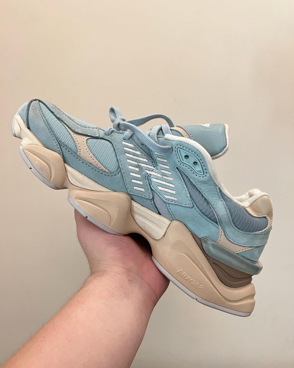 Sneakerologue's tweet photo. Nouvelles images de la New Balance 9060 “Blue/Cream” !

Cop ou Pass ? https://t.co/dtxtgtjgQh