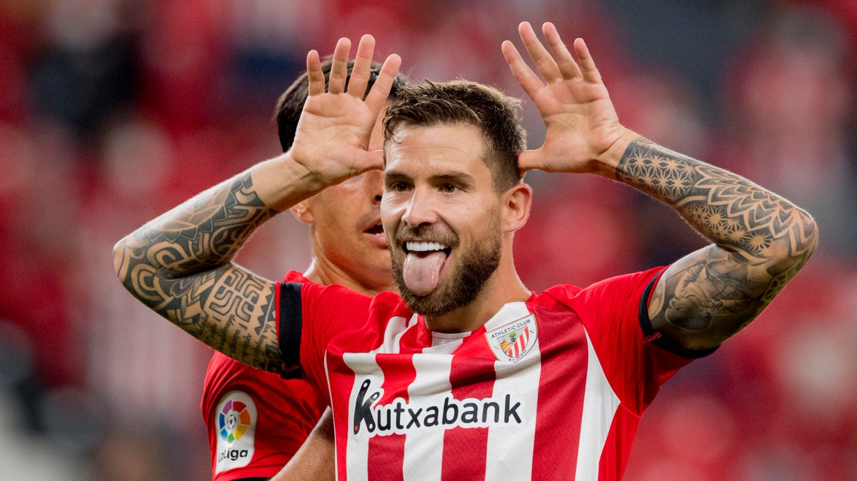 BlaugraNews_'s tweet photo. Iñigo Martinez devrait remplacer Piqué si ce dernier part l'été prochain. [MD] https://t.co/MRaFNVc0YW