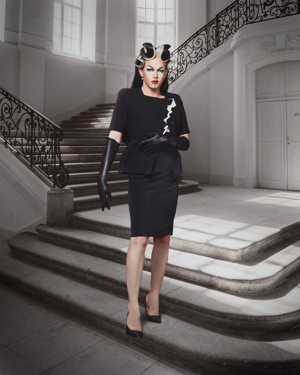 Kahenadrag's tweet photo. Yes, you must call me mistress 🔥🦯🪬 @DragRace_Fr
📸 @JRanobrac
👗 @Mugler
💇🏻♀️ @vatfairecincher
#dragracefrance #dragqueen #popmodels #drag #berberqueen #dragracefrancelive @WorldOfWonder @wowpresentsplus https://t.co/Igy9gT893u