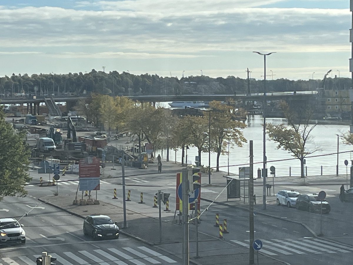 Kiitos hyvästä esittelystä ⁦<a href="/VilleAlajoki/">Ville Alajoki</a>⁩ ⁦<a href="/Kruunusillat/">Kruunusillat-raitiotie</a>⁩. Mielenkiintoinen bencmark #väylävirasto #ely-keskus