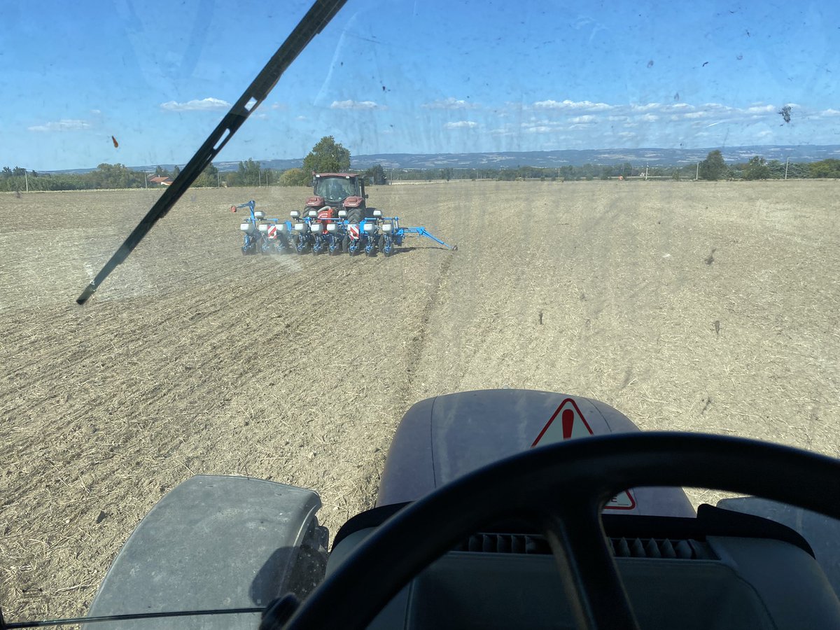 Semis colza semences 2023    En espérant la pluie( pour info 25mm depuis mai):(((