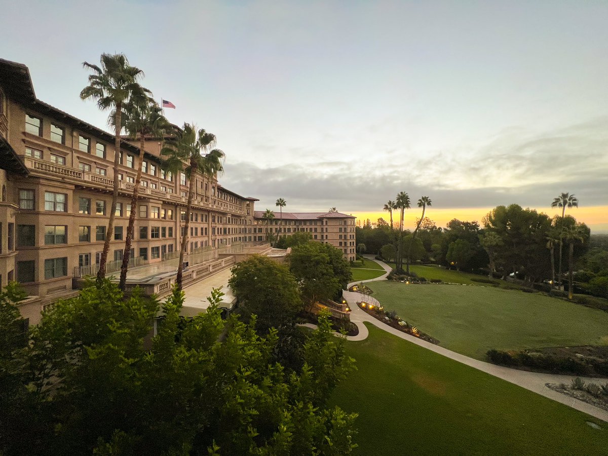 California sunrises are somethin’ else☀️ @LanghamPasadena #LovingLangham