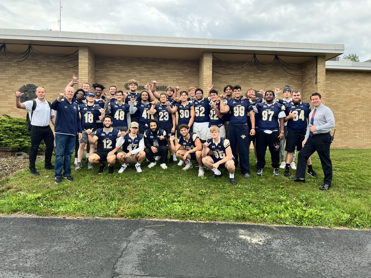 ClarionFootball's tweet photo. Our players and staff headed to Clarion Limestone Elementary to greet future Golden Eagles as they head to school! 🏫 📚 ✏️ 

#WingsUp https://t.co/0vz2ThKMFk