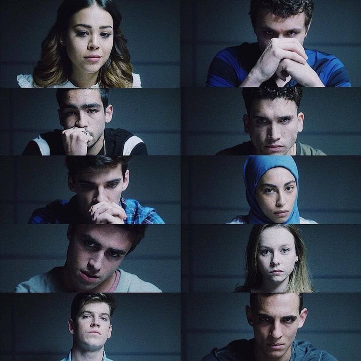 elitearchivees's tweet image. season one