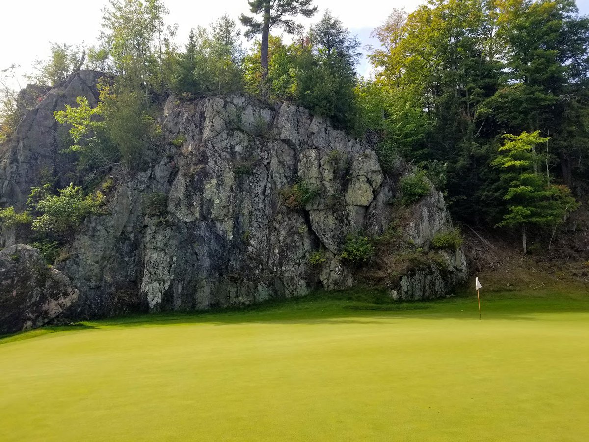 LinksNation's tweet image. Reflecting back on a great week in the Upper Peninsula last week with @golfrisch68 @GolfWriterKiel @tweetparrott @JoeAguilar64 @AmGolferBlog #ShaunTolson  #Sweetwater @SageRun #Timberstone @MarquetteGolf #Greywalls