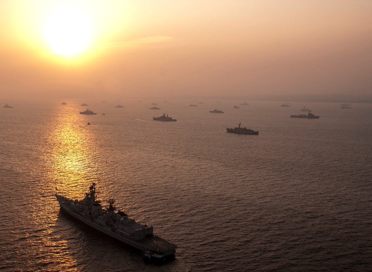 When the Armada comes home

#SundaySynergy
#IndianNavy #CombatReady #Credible
#MaritimeSecurity #NationalInterest
